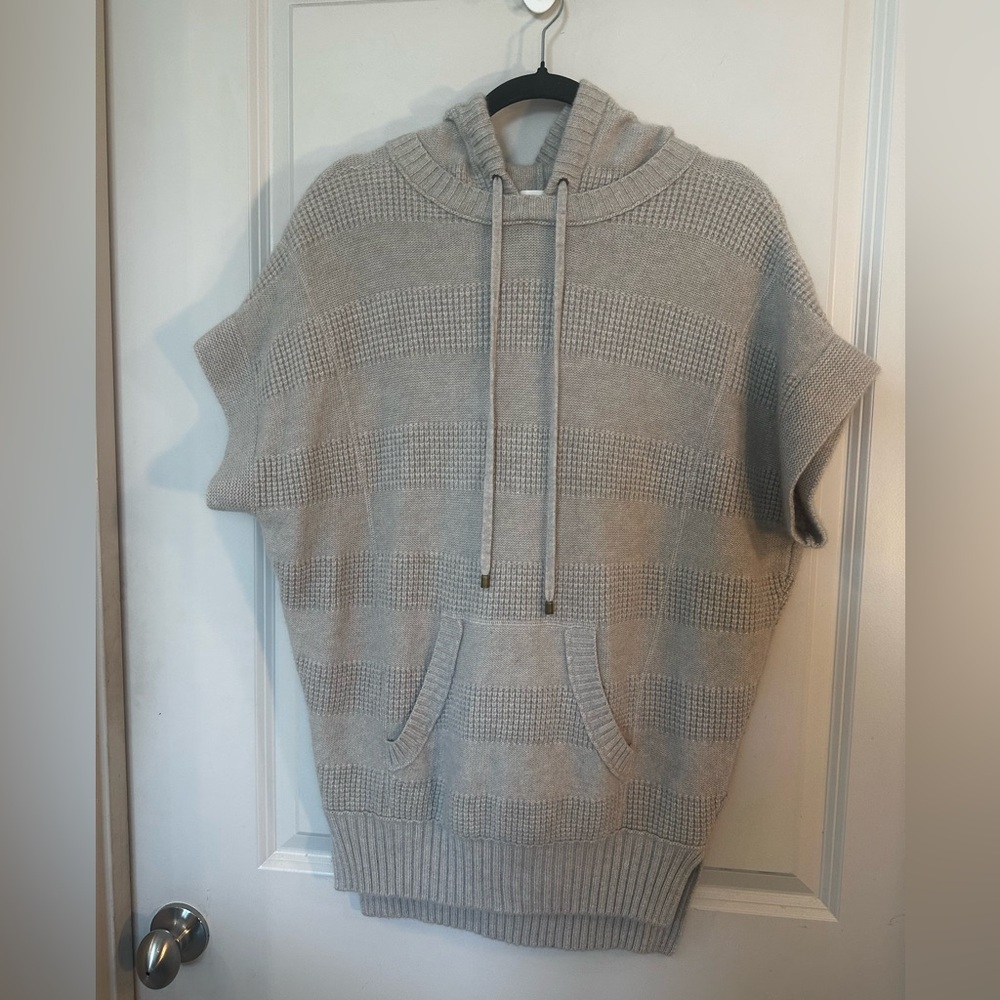Club Monaco Cashmere Oversized Grey Striped Short Sleeve Hoodie Sweater, Size XS